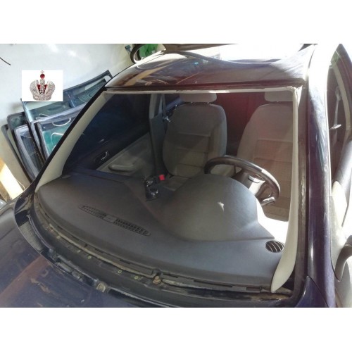 Замена лобового стекла Volkswagen Golf 4 Замена лобового стекла Volkswagen Golf 4