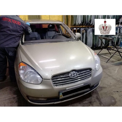 Замена лобового стекла Hyundai Accent 2005-2011 Замена лобового стекла Hyundai Accent 2005-2011